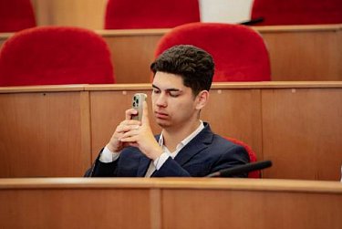 Сегодня Заксобрание было открыто для студентов 